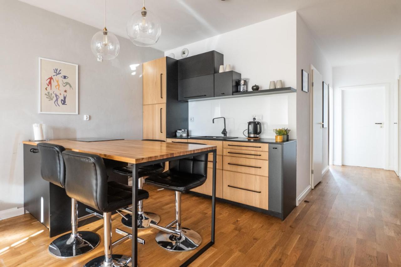 Krucza Apartment ~ Self Check-In 24H ~ Parking And Lift Wrocław Buitenkant foto
